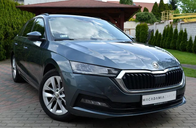 samochody osobowe Skoda Octavia cena 75900 przebieg: 118700, rok produkcji 2020 z Kazimierza Wielka